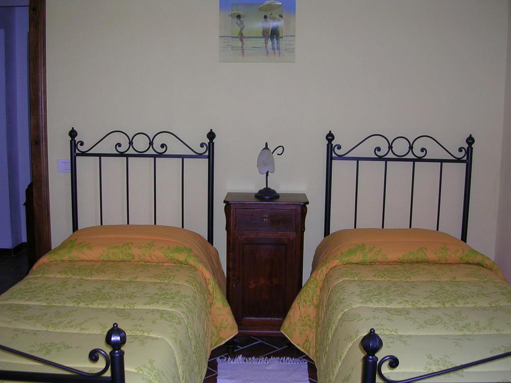 Giannetti Bed & Breakfast Poggio alle Mura Habitación foto